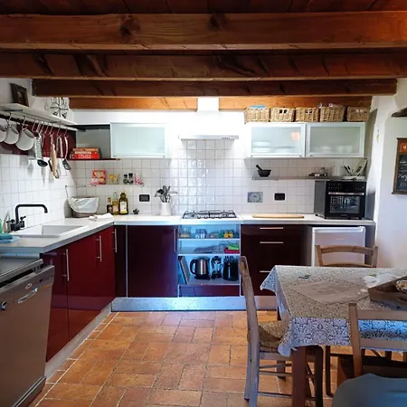 Casa Volpe Licciana Nardi